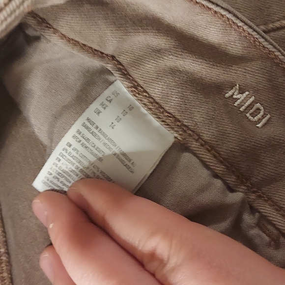 American Eagle Shorts - Picture 7 of 7